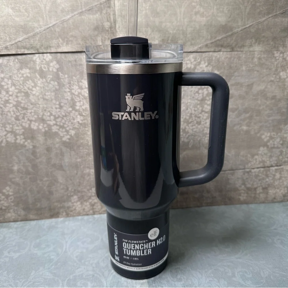 Crystal Clear Stanley 40 oz Stainless Steel H2.0 Flowstate Quencher Tumbler - Picture 2 of 7